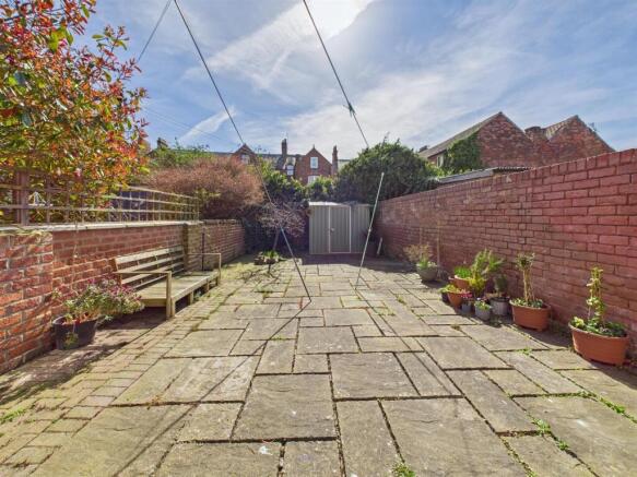 5 bed Terraced for sale Image 10