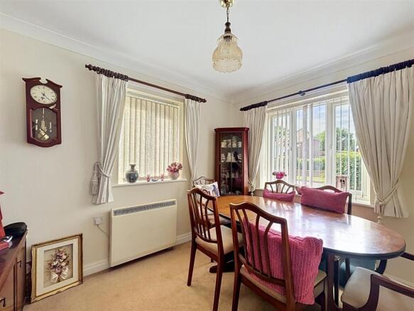 3 bed Detached for sale Image 4