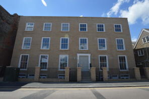 Flat 2, 46 Guildhall House, St Andrews Street South, Bury St. Edmunds IP33 3PH