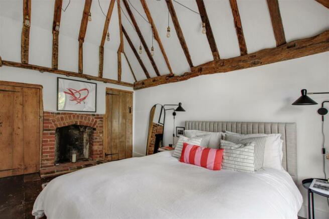 Main Bedroom ii.jpg