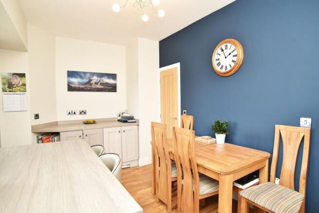 3 bed House for sale Image 5
