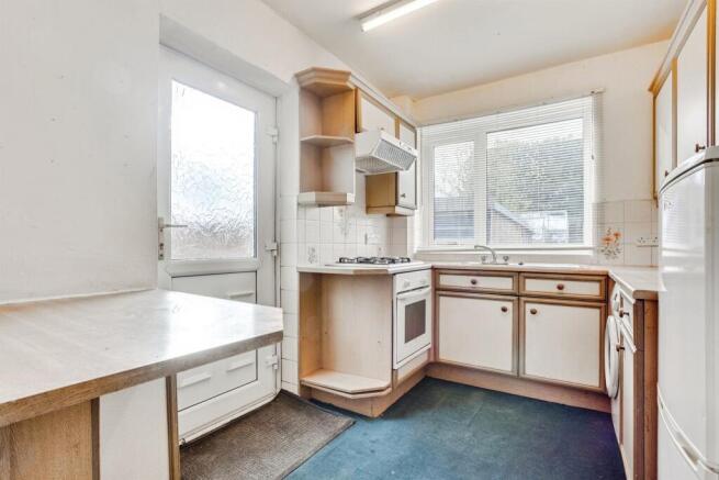 3 bed Semi-Detached for sale Image 6