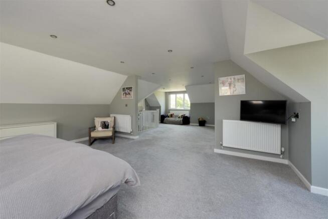 Master Suite Bedroom.jpg