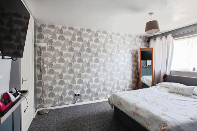 3 bed Semi-Detached for sale Image 11