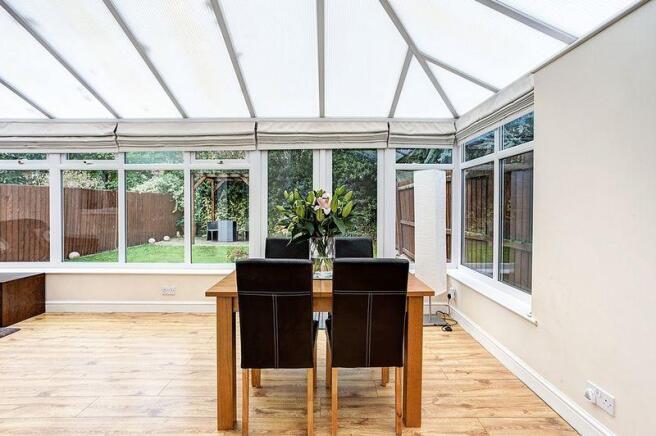 SITTING ROOM/D...
