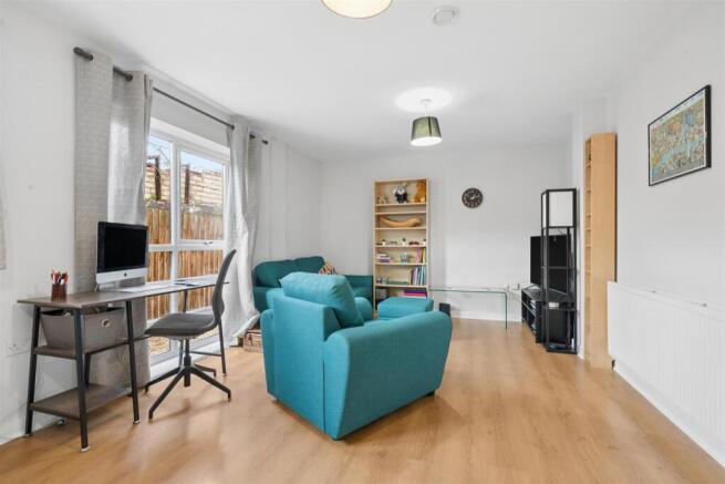 Flat 1 5 Recovery Street, London, SW17 reception 1