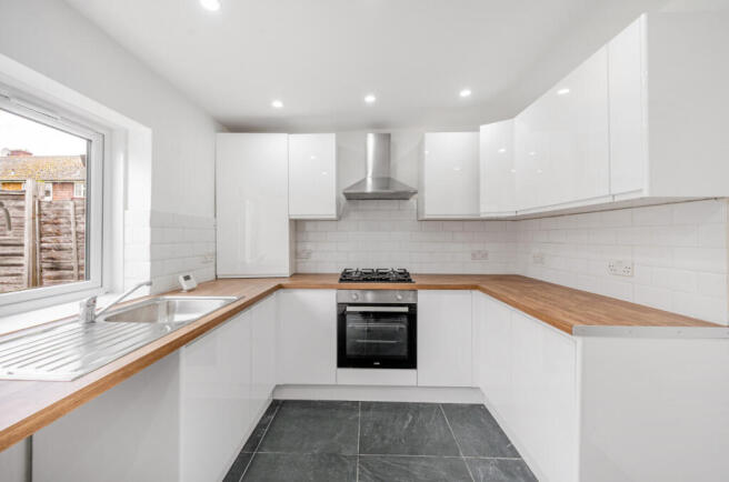 1356192-3-68cc19e...