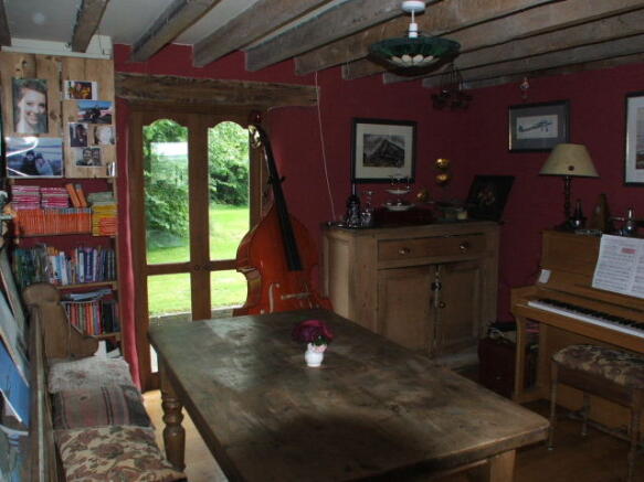 Photo 11