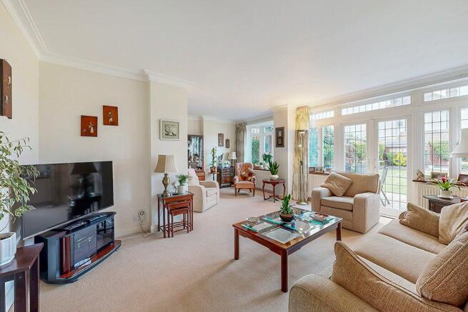Dalkeith Grove, Stanmore, HA7 photo 4