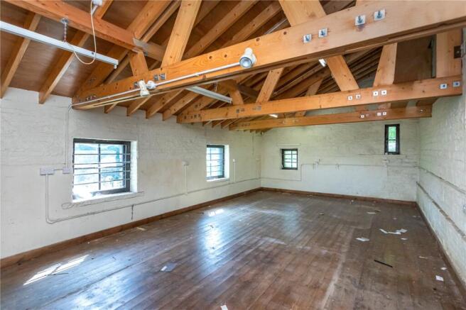 11 bed Detached for sale Image 12