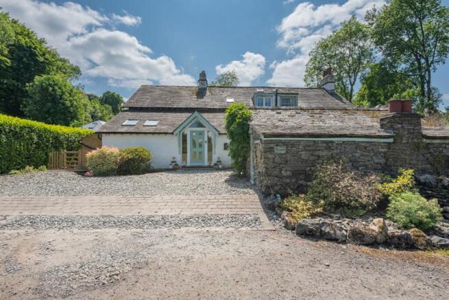 2 Storrs Cottage