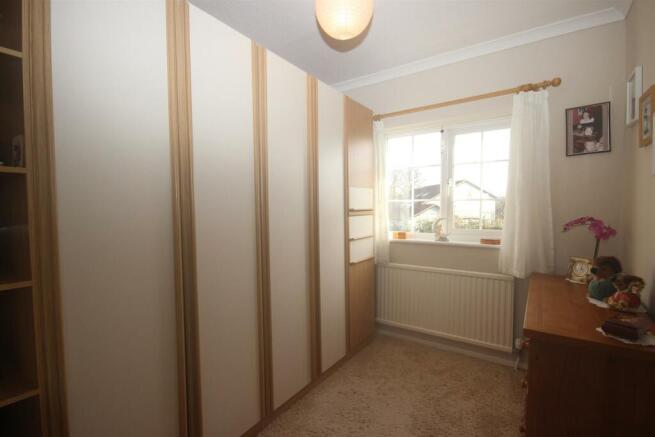 BedroomThree / Dressing room