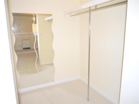 wardrobe1.jpg