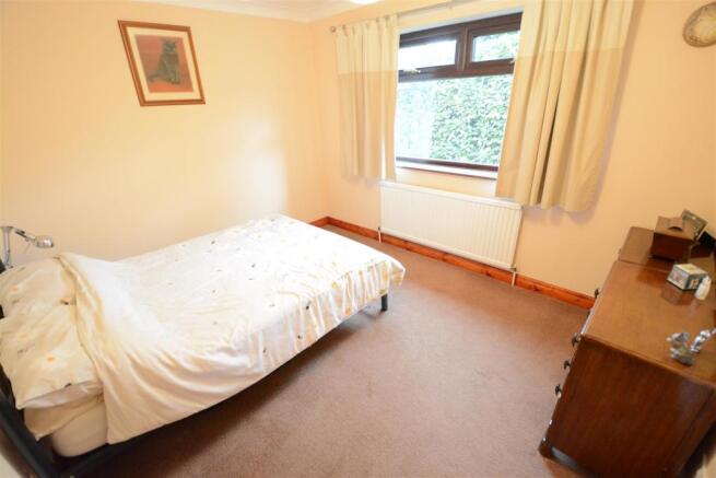 Bed 2 (middle)