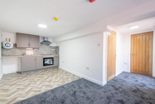 Flat 2 lounge and kitchen.jpg