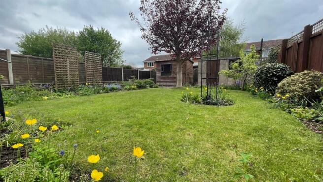 41 Launceston rear garden 2.jpg