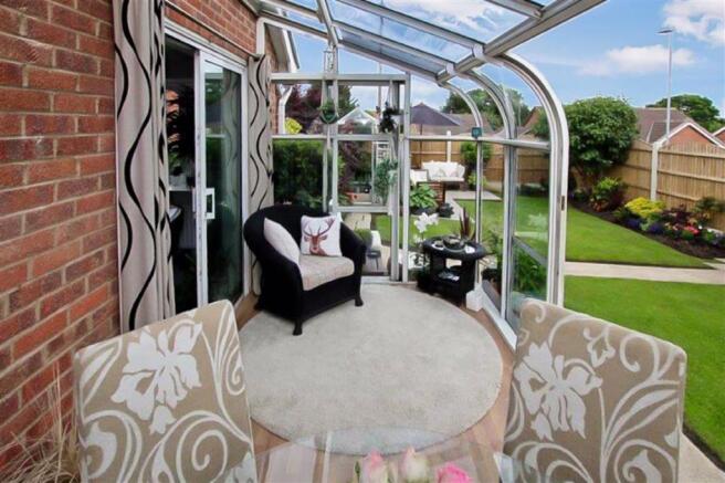 Conservatory / Sun Room: