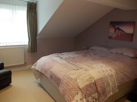Master Bedroom S66 1UE