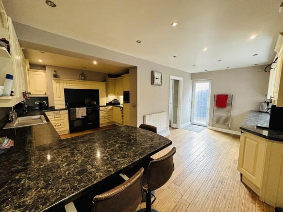Breakfast/Kitchen