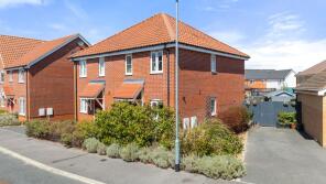 8, Woodford Walk, Colchester CO7 8FN