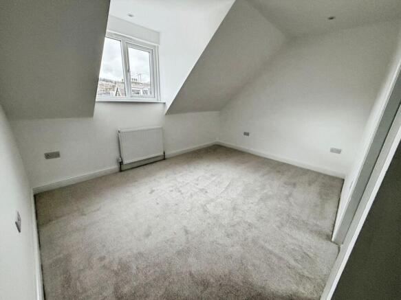 4 bed Town House for sale Image 11