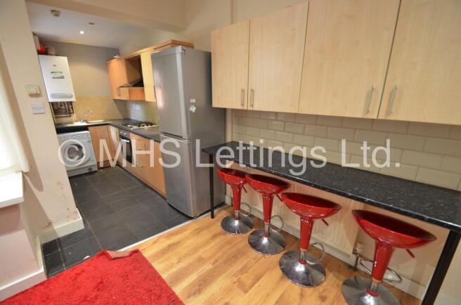 1 bed House Share to rent Image 5