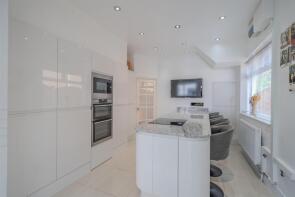 Peartree House, The Highway, New Inn, Pontypool NP4 0PQ