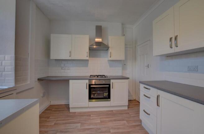 Kitchen 2.jpg