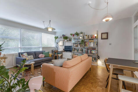 Foxes Dale, London, SE3