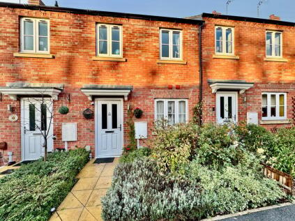 Station Road, Thrapston, Kettering, NN14