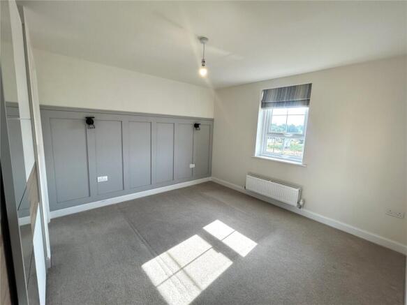 4 bed Detached to rent Image 9
