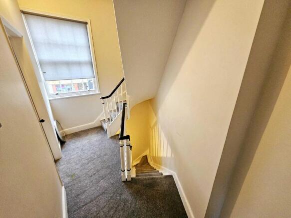 3 bed Terraced for sale Image 9