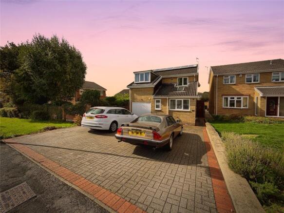 4 bed Detached for sale Image 9