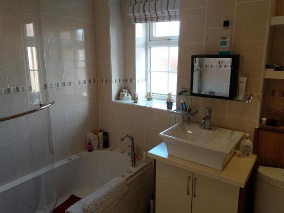 14 SV B'room.jpg