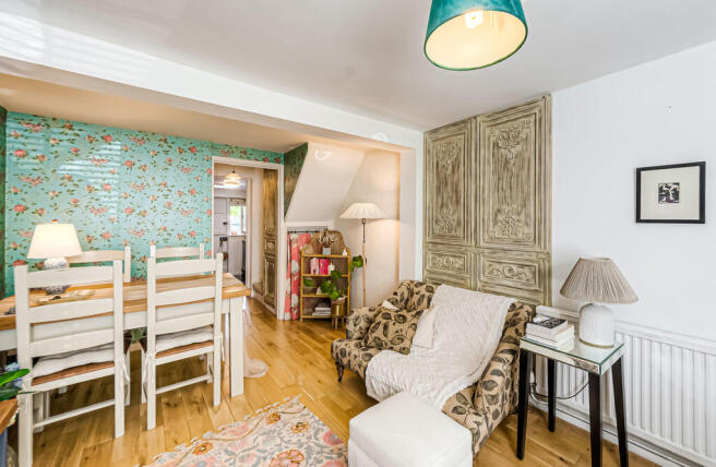 5 Arun Street    ...