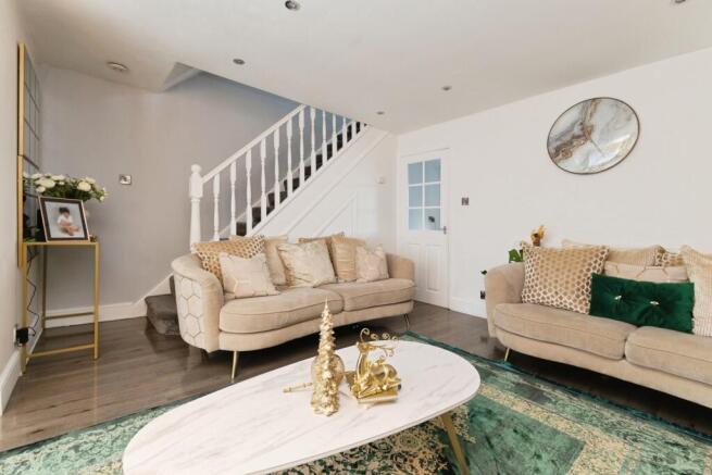3 bed Semi-Detached for sale Image 6