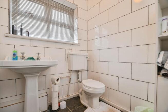 1 bed Bungalow for sale Image 4