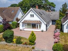 10, Waterford Gardens, Christchurch BH23 5DP