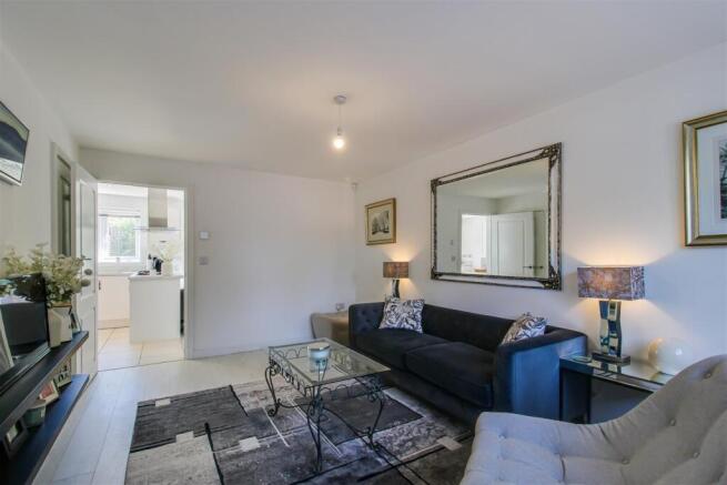 4 bed Detached for sale Image 6