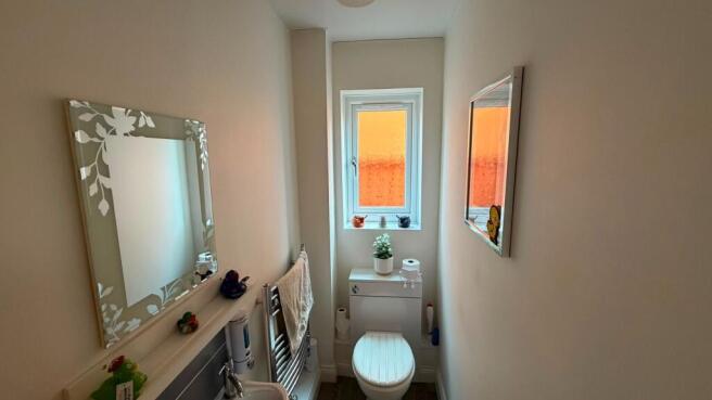 3 bed Detached for sale Image 8