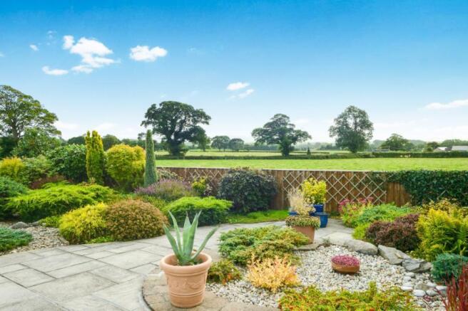 Garden & View