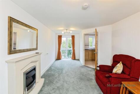 Abbotsmead Place, Caversham, Reading