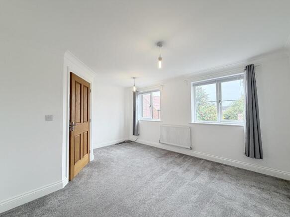 4 bed End of Terrace to rent Image 8
