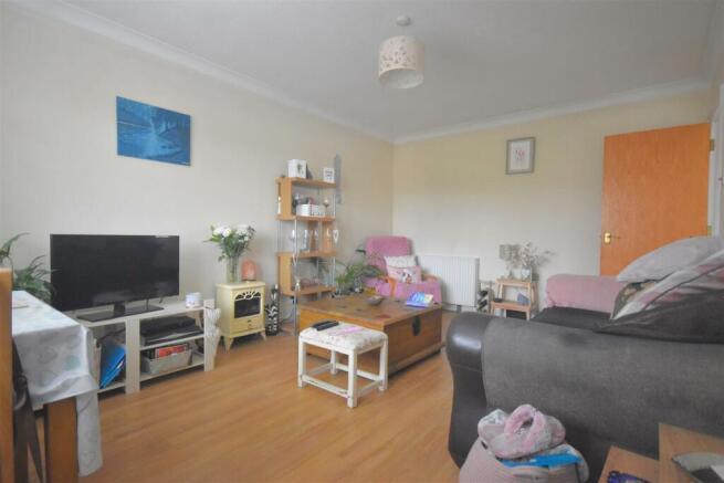 Sitting room 1.jpg
