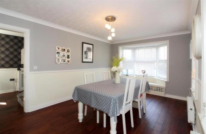 1019_McIntosh Drive.