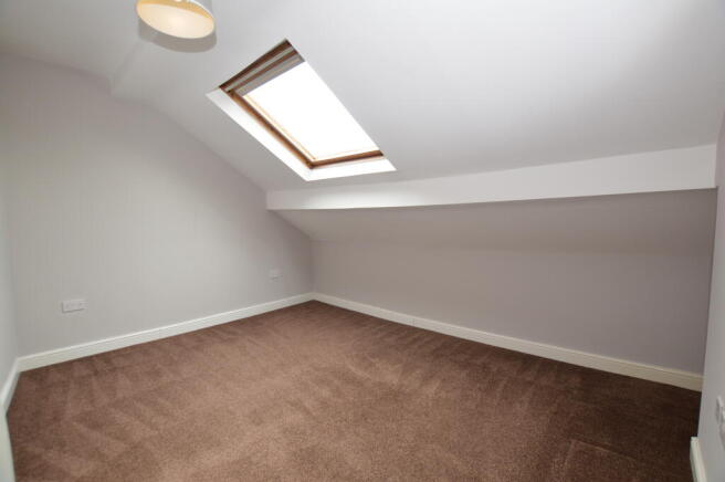 2 bed Apartment to rent Image 11