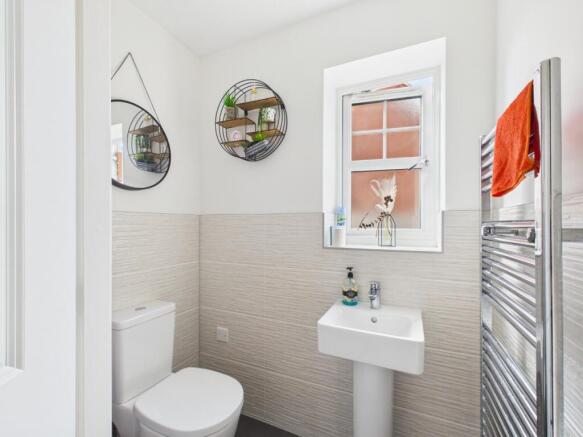 4 bed Detached for sale Image 7
