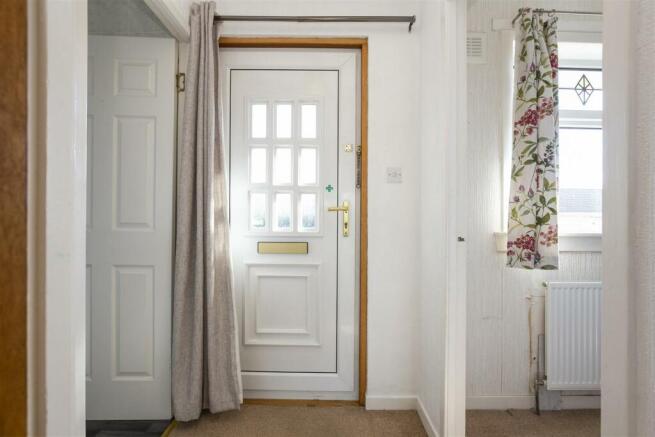 70 Glenavon Drive 1.jpg