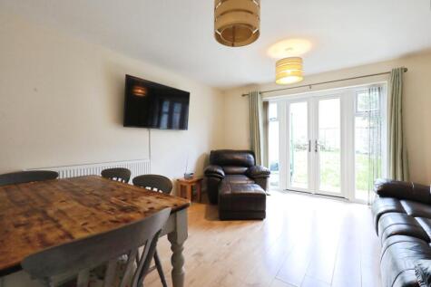 Turnpike close, Worcester, WR6