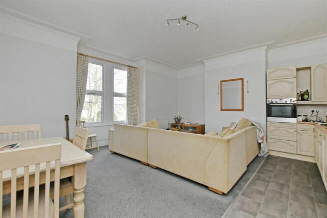12 bed Block of Apartments for sale Image 9